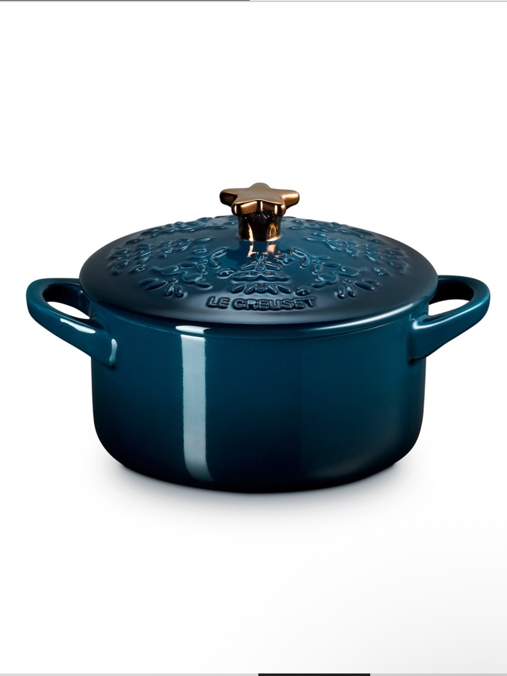 Le Creuset Noel Mini Cocotte Nuit with gold star knob